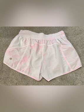 Good Condition Lululemon size 10 Pink Tie-Dye Hotty Hot Shorts